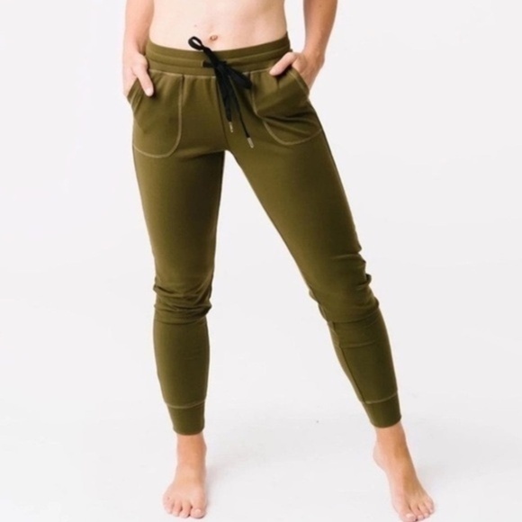 Zyia Active Olive Green Unwind Joggers - Picture 2 of 8